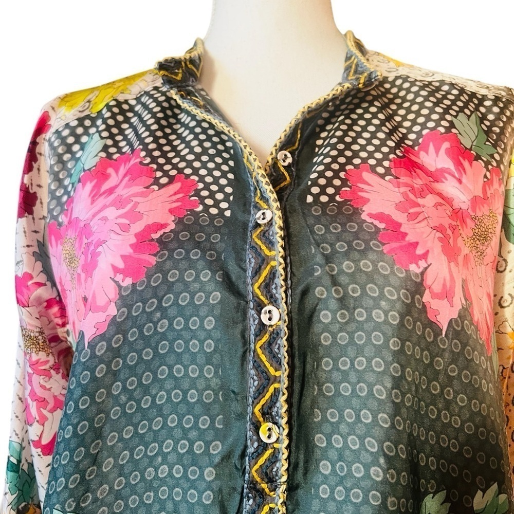 JOHNNY WAS WOMEN’S SILK COLORFUL FLORAL LONG SLEEVE TOP SIZE SMALL - Picture 2 of 10